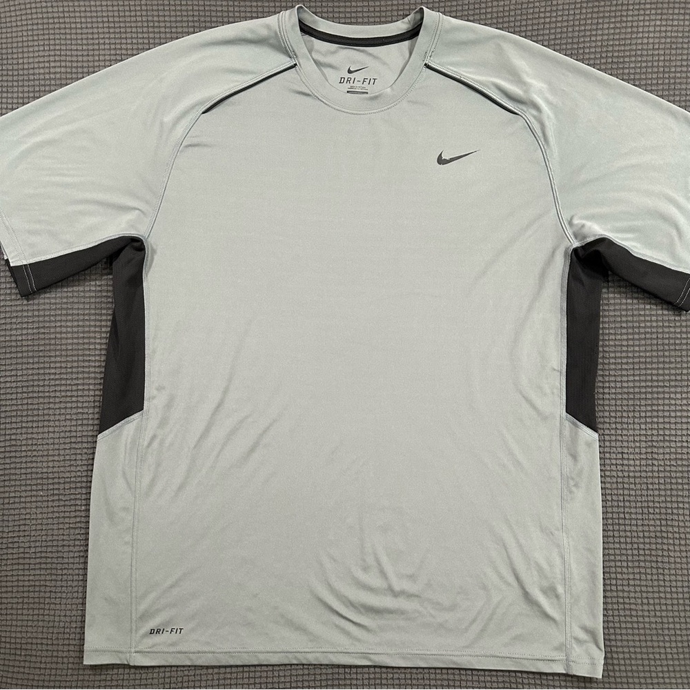 Nike Dri Fit Shirt Gray Short Sleeve Athletic Performance Tee XL